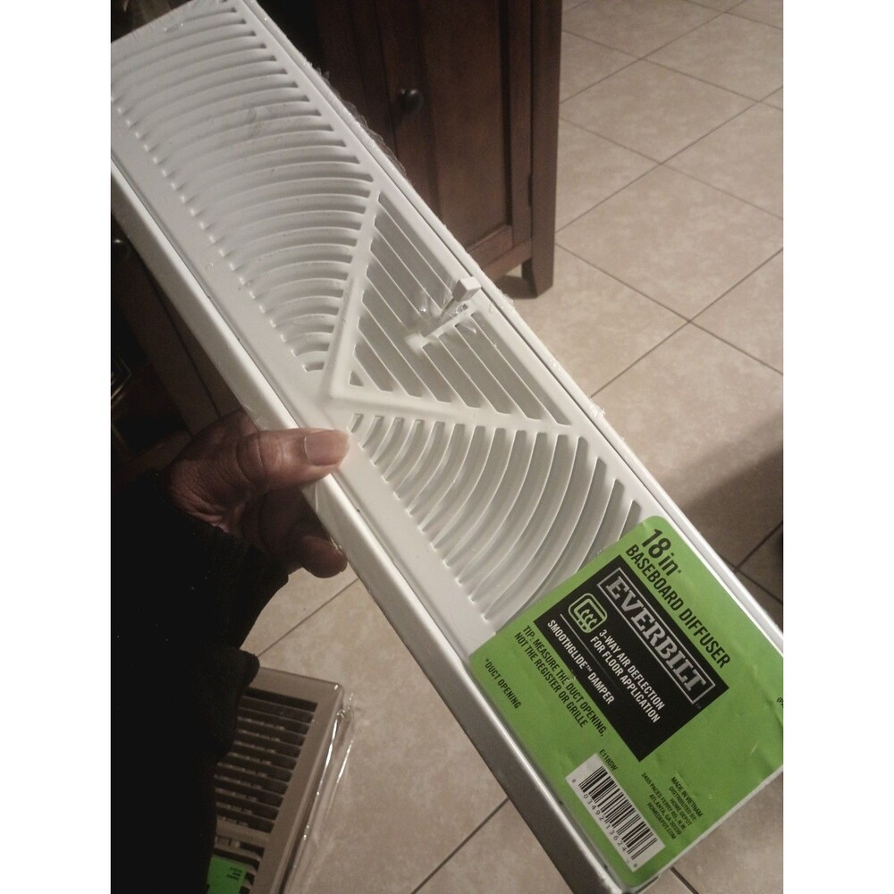 EVERBILT Baseboard Register Diffuser 18" White 3 Way Air Deflection E118SW New